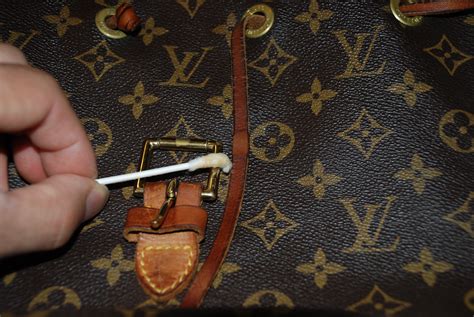 come scurire vacchetta louis vuitton|louis vuitton vachetta leather cleaning.